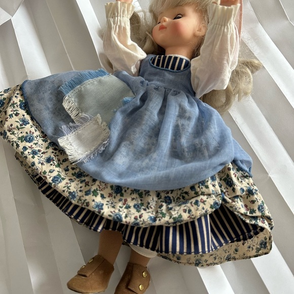 Madame Alexander Vintage Poor Cinderella Doll - Picture 7 of 12